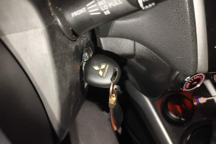 Used Mitsubishi ASX 2013 2.0L CVT Two-Wheel Drive Elite Edition Vehicle Key