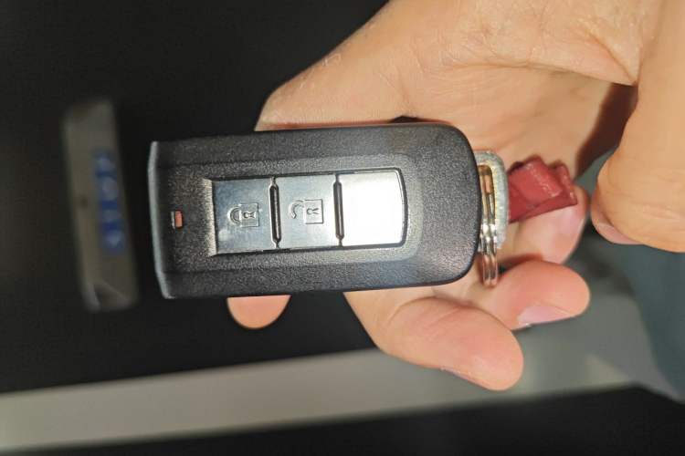 Used Mitsubishi ASX 2013 2.0L CVT 4x4 Flagship Edition Vehicle Key