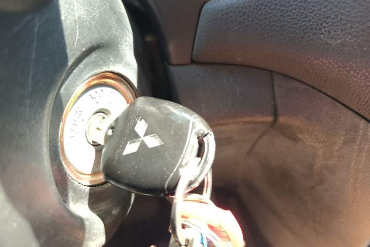 Used Mitsubishi ASX 2013 2.0L CVT Two-Wheel Drive Elite Edition Vehicle Key