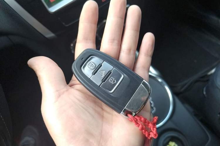 Used Mitsubishi ASX 2013 2.0L CVT Two-Wheel Drive Elite Edition Vehicle Key
