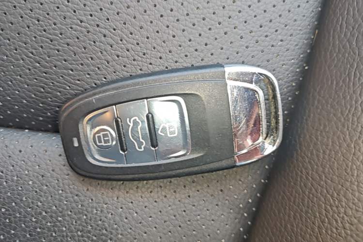 Used Mitsubishi ASX 2013 2.0L CVT Two-Wheel Drive Elite Edition Vehicle Key