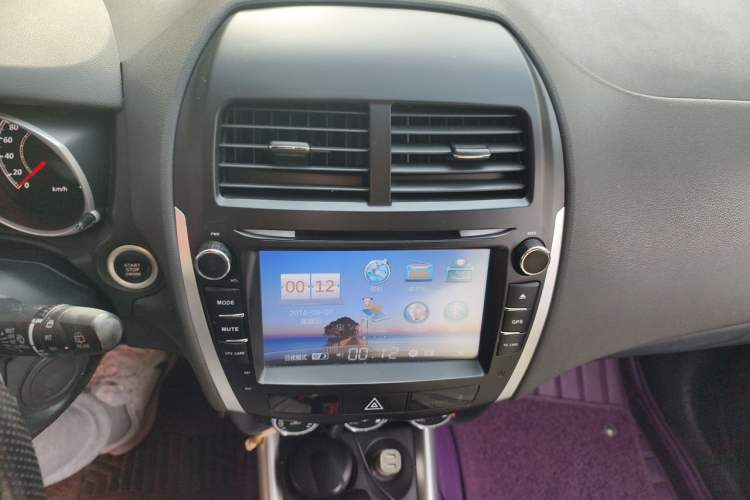 Used Mitsubishi ASX 2013 2.0L CVT Two-Wheel Drive Luxury Edition Audio And AC Panel