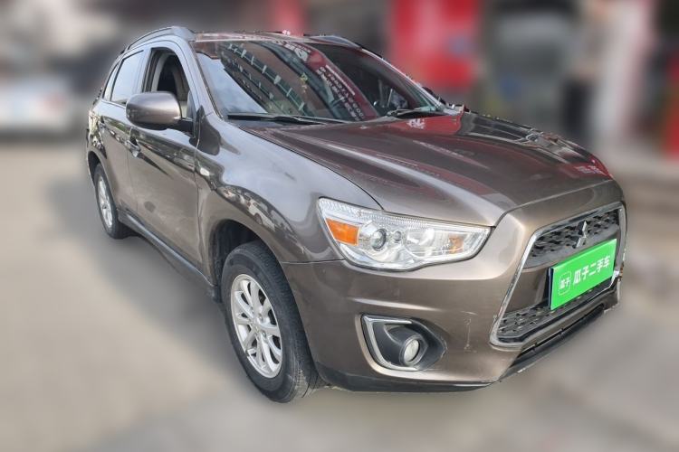 Used Mitsubishi ASX 2013 2.0L CVT Two-Wheel Drive Luxury Edition Front Right 45 Deg