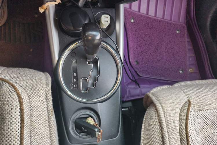 Used Mitsubishi ASX 2013 2.0L CVT Two-Wheel Drive Luxury Edition Gear Lever