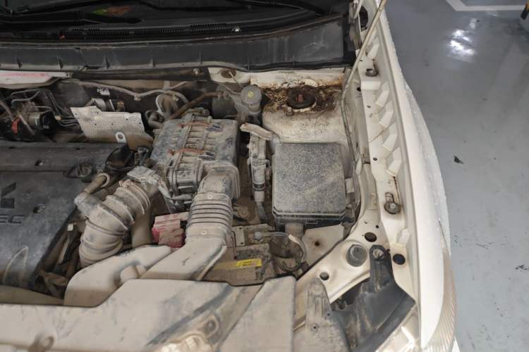 Used Mitsubishi ASX 2014 2.0L CVT Two-Wheel-Drive Overland Edition Engine Bay Left