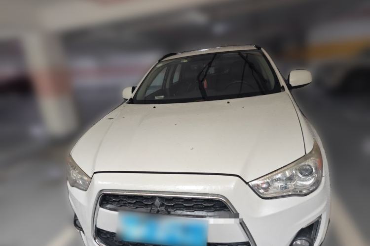Used Mitsubishi ASX 2014 2.0L CVT Two-Wheel-Drive Overland Edition Front