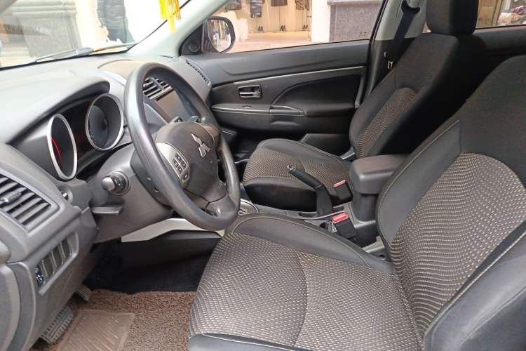 Used Mitsubishi ASX 2015 2.0L CVT Silk Road Commemorative Edition Left Front Seat