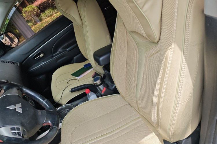 Used Mitsubishi ASX 2015 2.0L CVT Two-Wheel Drive Elite Edition Left Front Seat