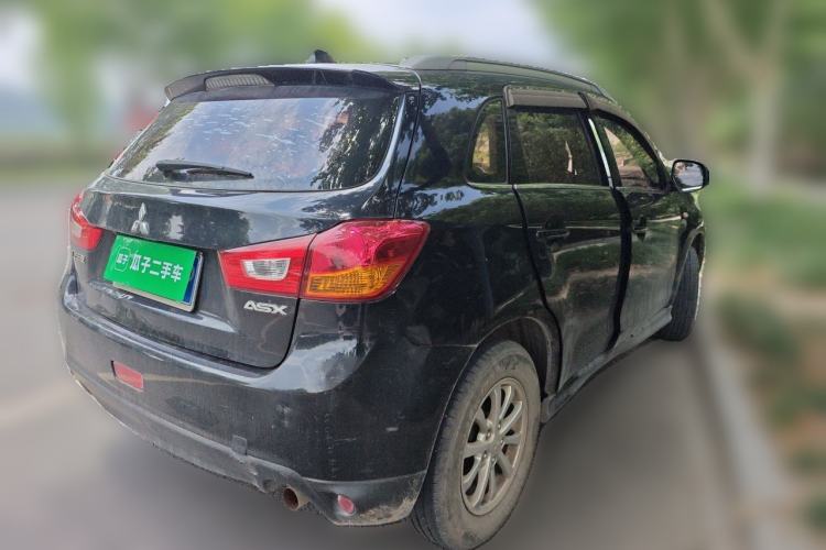Used Mitsubishi ASX 2015 2.0L CVT Two-Wheel Drive Elite Edition Rear Right 45 Deg