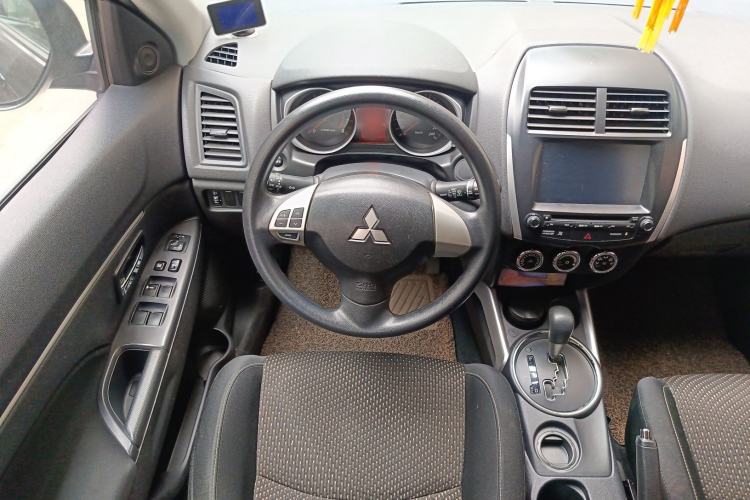 Used Mitsubishi ASX 2015 2.0L CVT Silk Road Commemorative Edition Steering Wheel