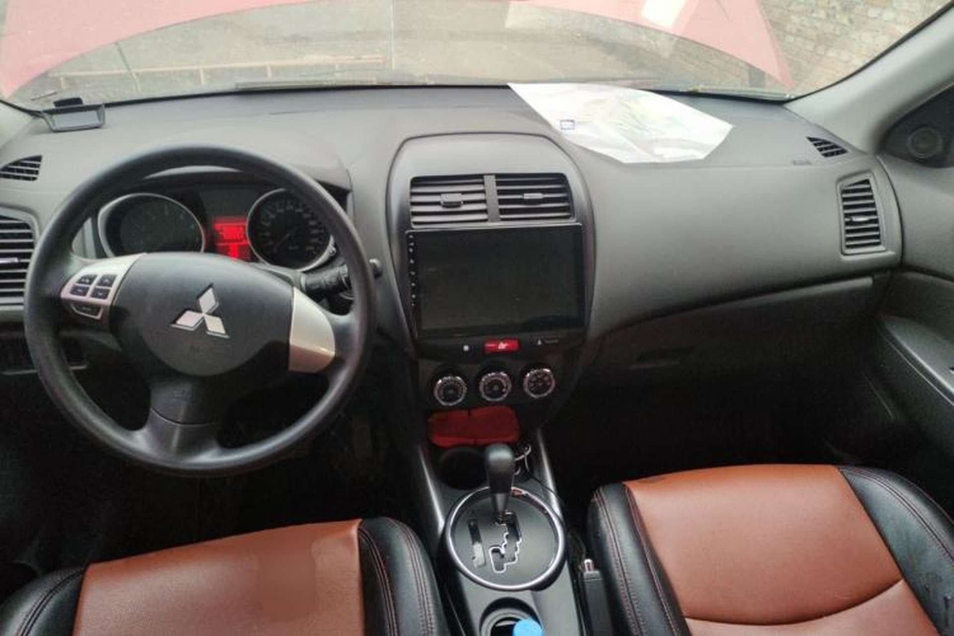 Used Mitsubishi ASX 2015 2.0L CVT Two-Wheel Drive Elite Edition Center Console