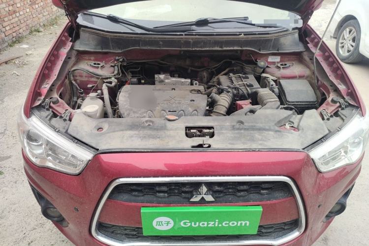 Used Mitsubishi ASX 2015 2.0L CVT Two-Wheel Drive Elite Edition Engine Bay