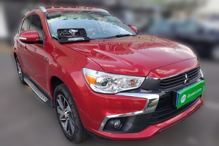 Used Mitsubishi ASX 2015 2.0L CVT Two-Wheel Drive Elite Edition Front Right 45 Deg