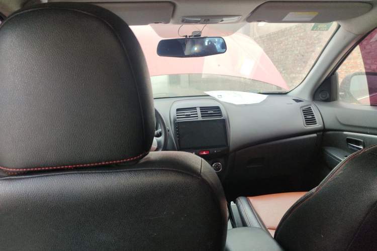 Used Mitsubishi ASX 2015 2.0L CVT Two-Wheel Drive Elite Edition Headliner