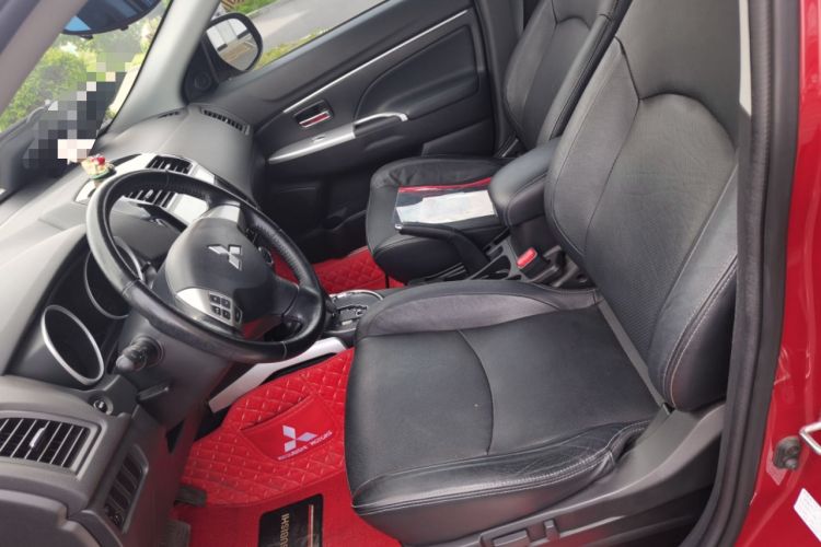 Used Mitsubishi ASX 2015 2.0L CVT Two-Wheel Drive Elite Edition Left Front Seat