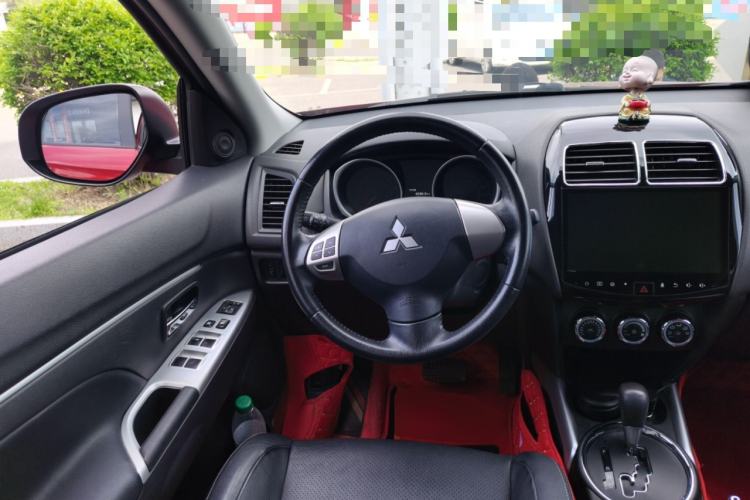 Used Mitsubishi ASX 2015 2.0L CVT Two-Wheel Drive Elite Edition Steering Wheel