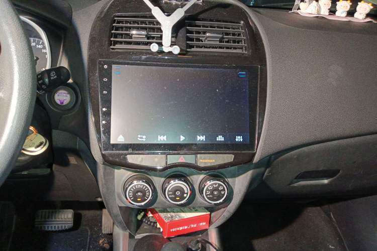 Used Mitsubishi ASX 2015 2.0L CVT Two-Wheel Drive Elite Edition Audio And AC Panel
