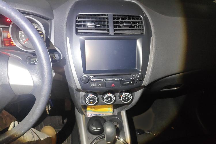 Used Mitsubishi ASX 2015 2.0L CVT Silk Road Commemorative Edition Audio And AC Panel