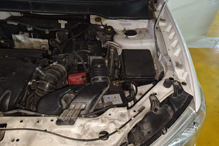 Used Mitsubishi ASX 2015 2.0L CVT Two-Wheel Drive Elite Edition Engine Bay Left