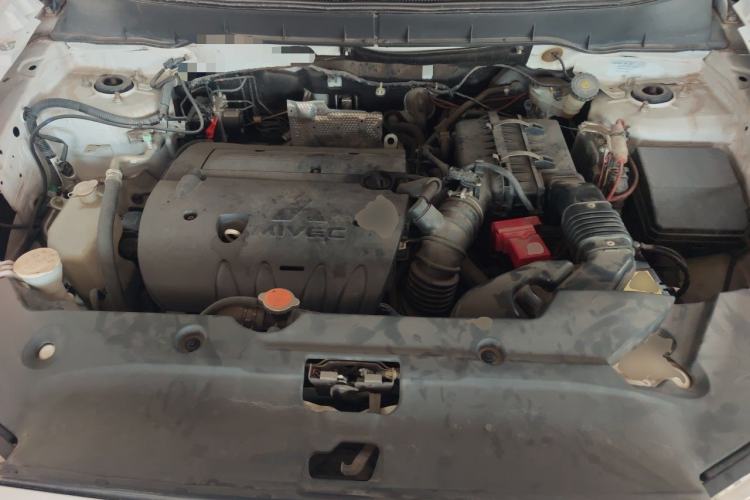 Used Mitsubishi ASX 2015 2.0L CVT Two-Wheel Drive Elite Edition Engine Bay