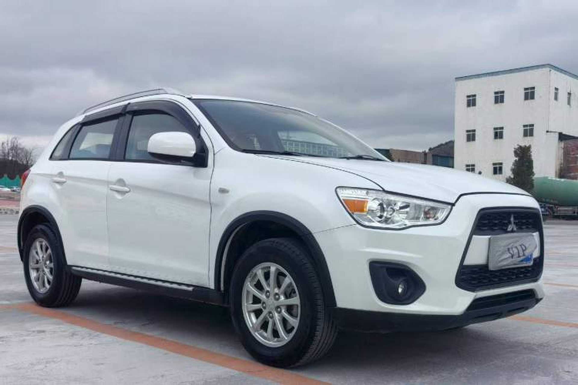 Used Mitsubishi ASX 2015 2.0L CVT Silk Road Commemorative Edition Exterior 2