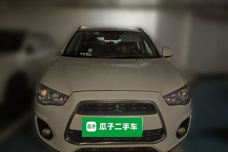 Used Mitsubishi ASX 2015 2.0L CVT Two-Wheel Drive Elite Edition Front