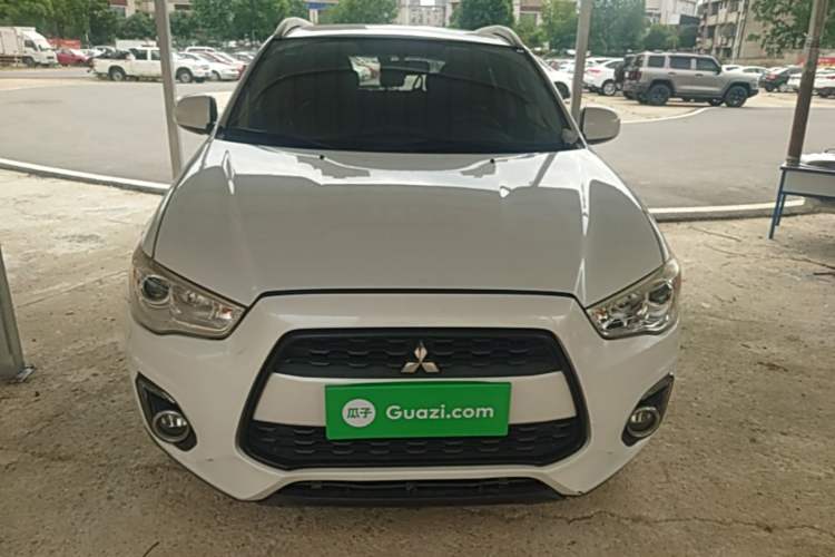 Used Mitsubishi ASX 2015 2.0L CVT Two-Wheel Drive Elite Edition Front