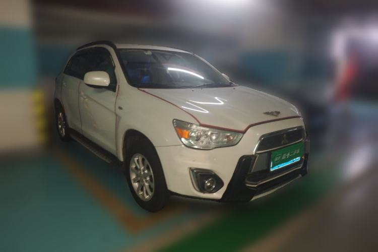 Used Mitsubishi ASX 2015 2.0L CVT Silk Road Commemorative Edition Front Right 45 Deg