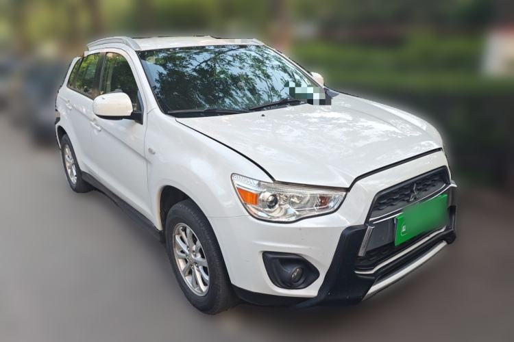 Used Mitsubishi ASX 2015 2.0L CVT Silk Road Commemorative Edition Front Right 45 Deg