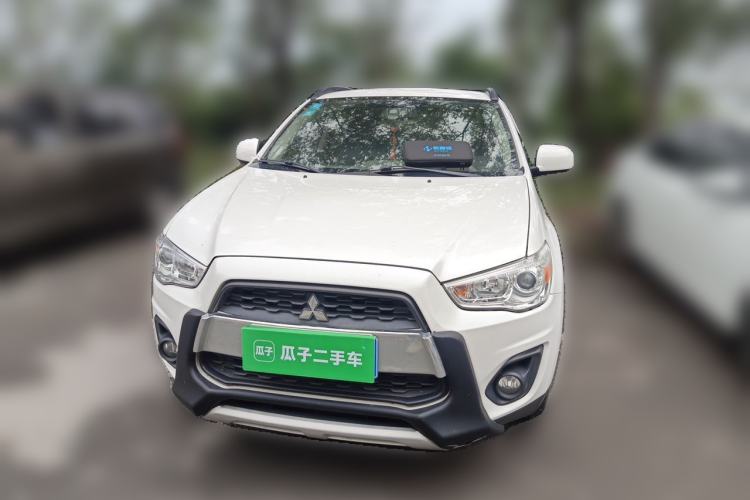 Used Mitsubishi ASX 2015 2.0L CVT Two-Wheel Drive Elite Edition Front