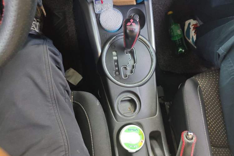 Used Mitsubishi ASX 2015 2.0L CVT Silk Road Commemorative Edition Gear Lever