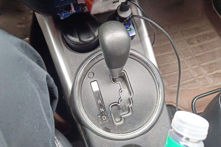 Used Mitsubishi ASX 2015 2.0L CVT Two-Wheel Drive Elite Edition Gear Lever
