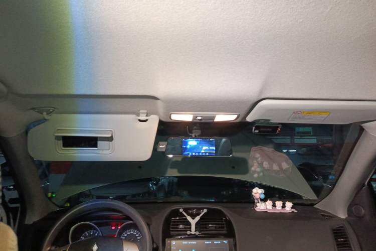 Used Mitsubishi ASX 2015 2.0L CVT Two-Wheel Drive Elite Edition Headliner