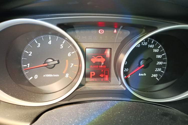 Used Mitsubishi ASX 2015 2.0L CVT Two-Wheel Drive Elite Edition Instrument Cluster