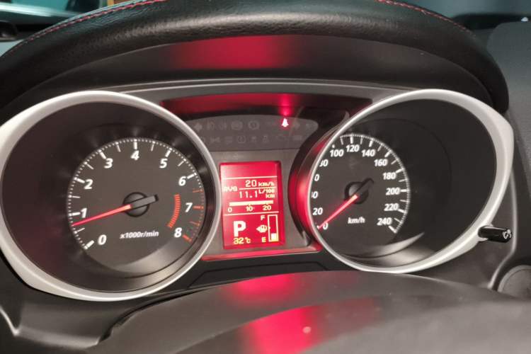 Used Mitsubishi ASX 2015 2.0L CVT Two-Wheel Drive Elite Edition Instrument Cluster