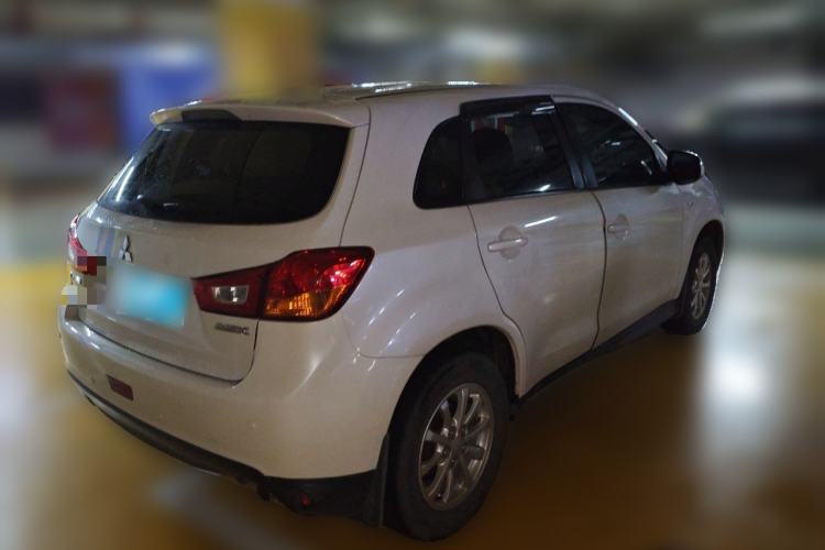 Used Mitsubishi ASX 2015 2.0L CVT Two-Wheel Drive Elite Edition Rear Right 45 Deg