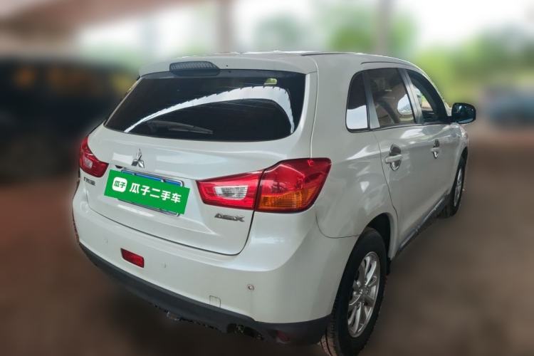 Used Mitsubishi ASX 2015 2.0L CVT Two-Wheel Drive Elite Edition Rear Right 45 Deg