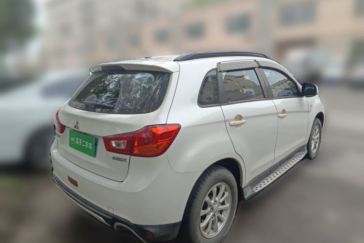 Used Mitsubishi ASX 2015 2.0L CVT Two-Wheel Drive Elite Edition Rear Right 45 Deg