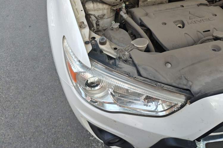 Used Mitsubishi ASX 2015 2.0L CVT Silk Road Commemorative Edition Right Front Headlight