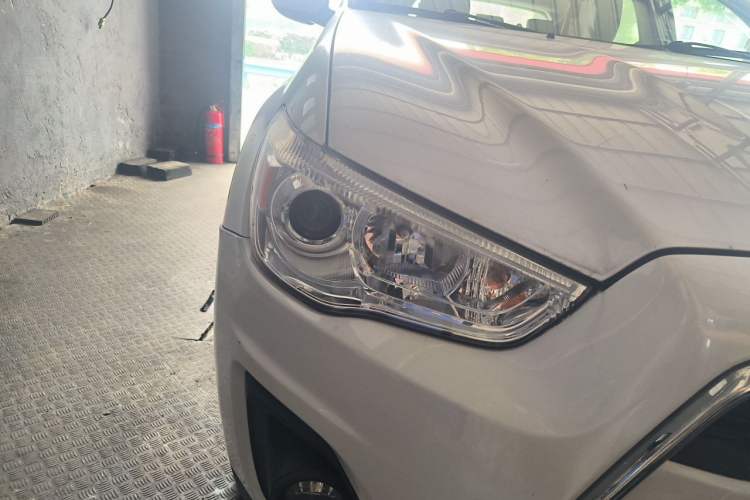 Used Mitsubishi ASX 2015 2.0L CVT Silk Road Commemorative Edition Right Front Headlight