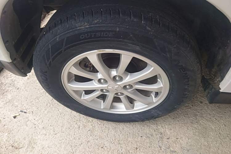 Used Mitsubishi ASX 2015 2.0L CVT Two-Wheel Drive Elite Edition Right Rear Wheel Hub