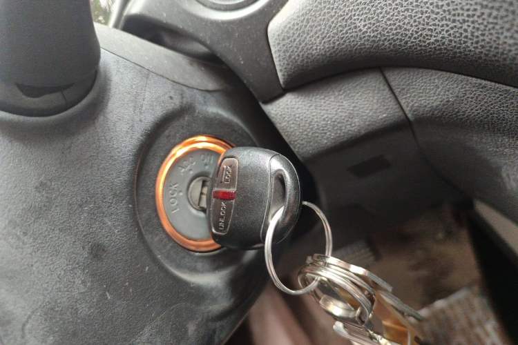 Used Mitsubishi ASX 2015 2.0L CVT Two-Wheel Drive Elite Edition Vehicle Key