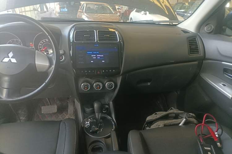 Used Mitsubishi ASX 2016 2.0L CVT Two-Wheel Drive Navigation Edition Audio And AC Panel