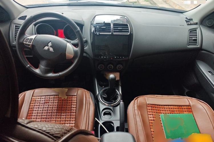 Used Mitsubishi ASX 2016 1.6L Manual Two-Wheel Drive Pioneer Edition Center Console