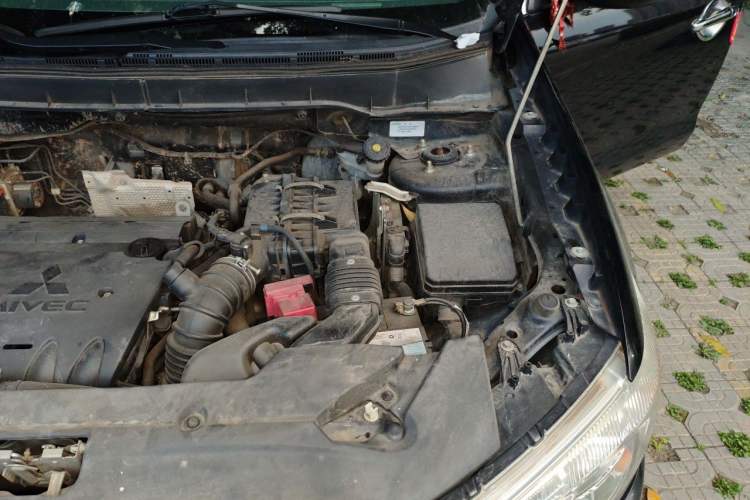 Used Mitsubishi ASX 2016 2.0L CVT Two-Wheel Drive Navigation Edition Engine Bay Left