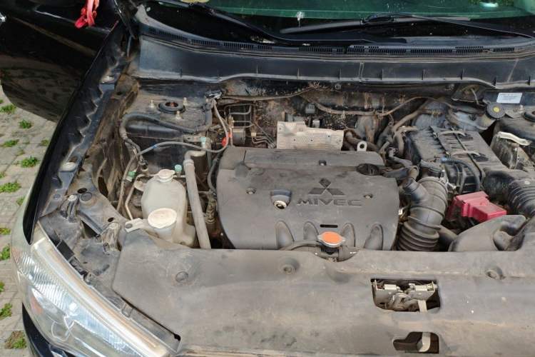 Used Mitsubishi ASX 2016 2.0L CVT Two-Wheel Drive Navigation Edition Engine Bay Right