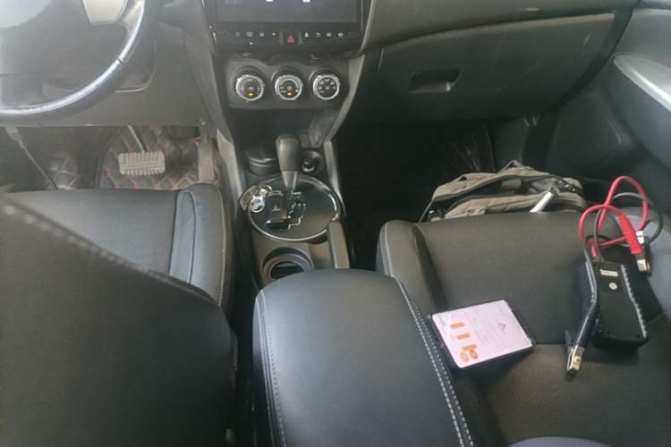 Used Mitsubishi ASX 2016 2.0L CVT Two-Wheel Drive Navigation Edition Gear Lever