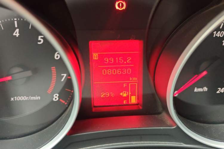 Used Mitsubishi ASX 2016 1.6L Manual Two-Wheel Drive Pioneer Edition Odometer Close Up