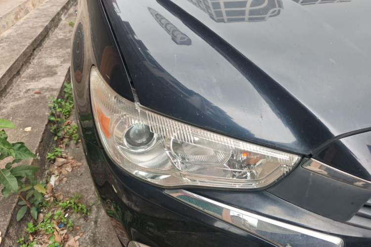 Used Mitsubishi ASX 2016 1.6L Manual Two-Wheel Drive Pioneer Edition Right Front Headlight