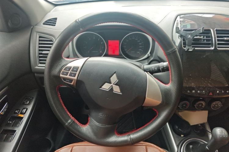 Used Mitsubishi ASX 2016 1.6L Manual Two-Wheel Drive Pioneer Edition Steering Wheel